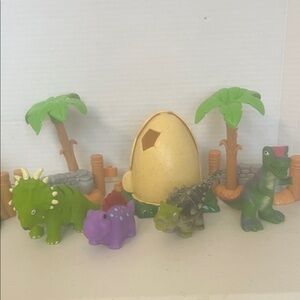 Vintage 2003 Fisher-Price Little People Dinosaur Playset